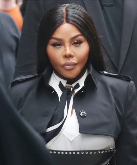 Lil Kim botched nose covered in scars 