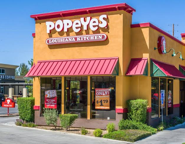 Popeye chicken sandwich caused fight between two couples 