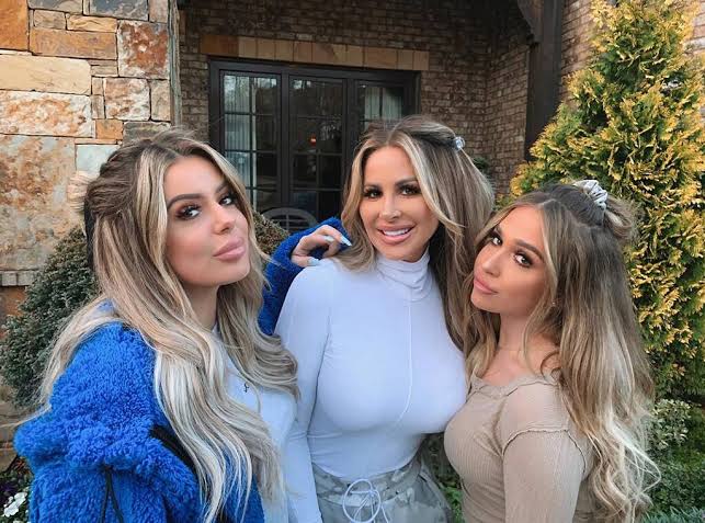 Kim Zolciak is pregnant with her 7th child 