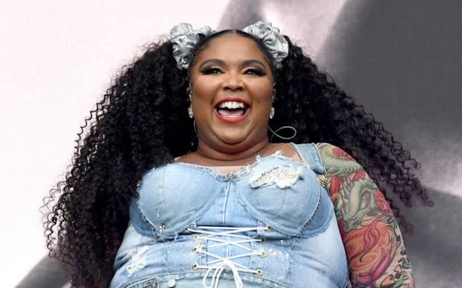 Lizzo Exposes Her Butt & Twerks During Lakers Game 