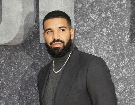 Did Drake Photoshop This Photo With His Son?