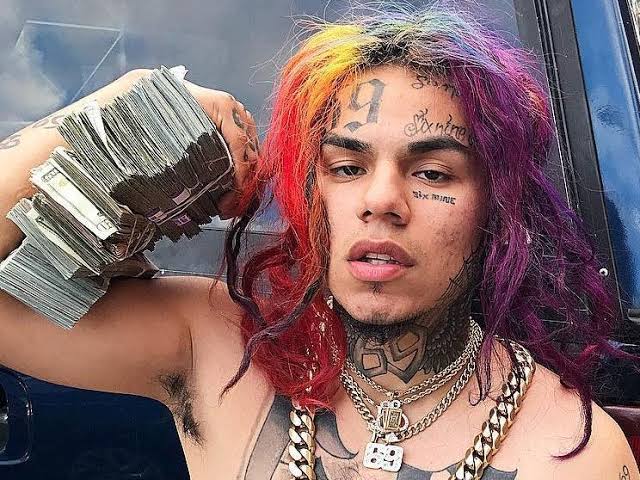 Tekashi 6ix9ine Acquires At Least Five Luxury Cars, Four watches & A $300,000 Chain 