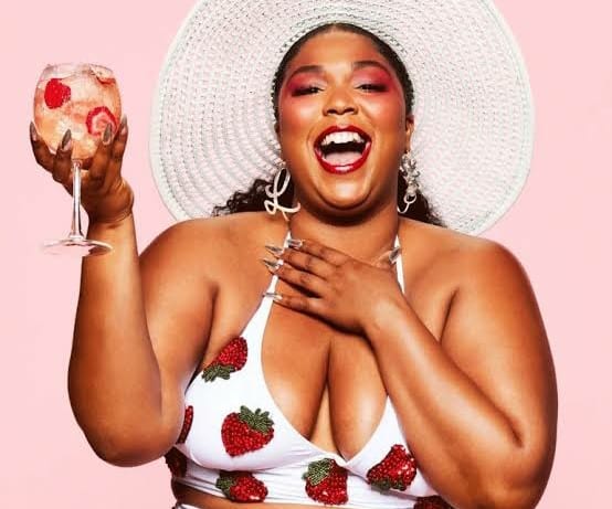 Lizzo Reportedly Gains 40 Lbs During Quarantine