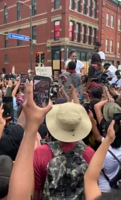 Crowd Booed Minneapolis Mayor For Refusing To Commit To Defunding Police In Viral Video
