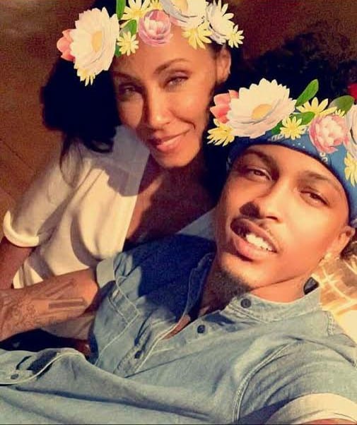 August Alsina Leaks Text Messages With Jada - Eggplant & Tongue Emojis In His Song "Nunya" Music Video
