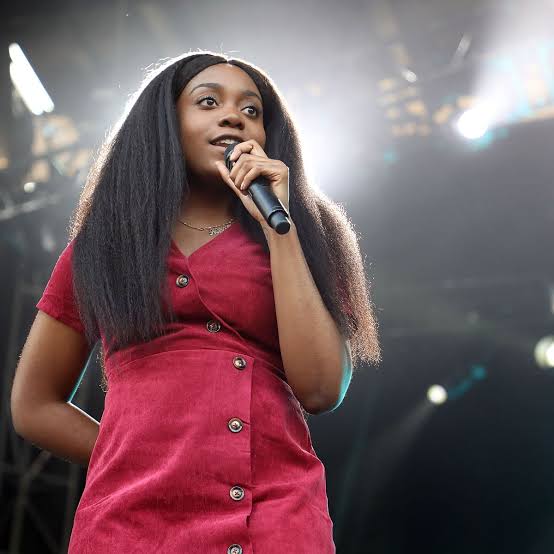 Noname Doesn't Want To Be Labeled A "Leader" After J Cole Called Her One