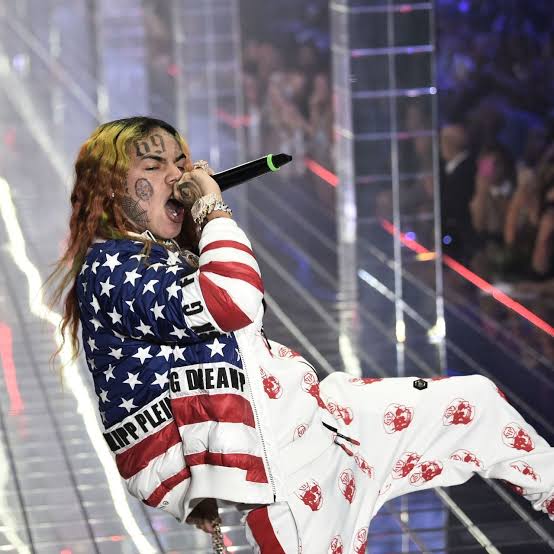 Tekashi 6ix9ine Is Officially Off House Arrest & Has Returned To Instagram 