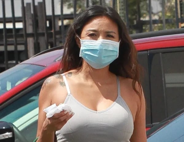 The Real's Jeannie Mai Spotted Without Makeup - Twitter Reacts