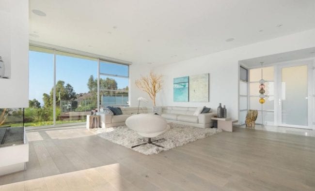 Pictures Of 19 Year Old Willow Smith's Newly Purchased $3.1M Malibu Mansion