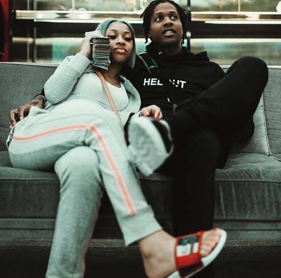 Rapper Lil Durk Sexually Assaulted By Female Fan As They Take Picture Together