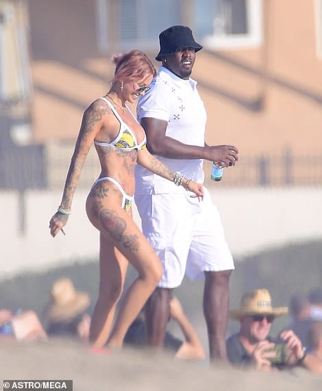 Diddy Spotted Making Out With Blonde Model Tina Louise At Malibu Beach