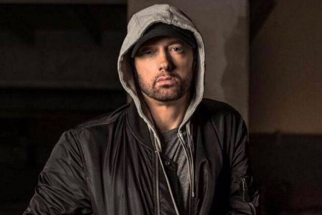 Eminem Discusses Snoop Dogg Argument & Rihanna Apology On "Zeus"