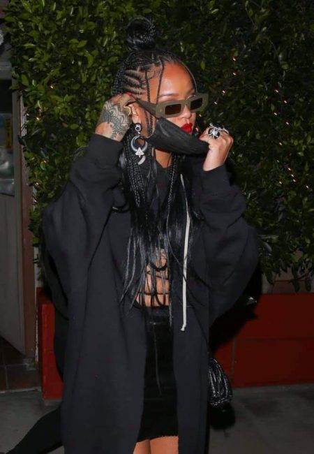Rihanna Shows Off Her Thick Legs To Dinner At Giorgio Baldi