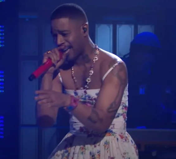 Rapper Kid Cudi Wore A Dress While Performing On SNL In Honor Of Kurt Cobain