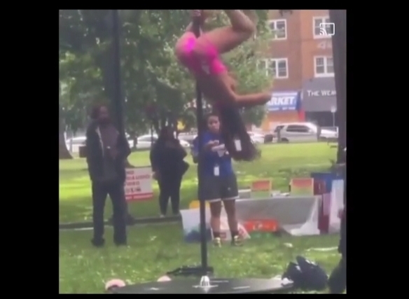 Illegal 'Pop Up' Strip Club Takes Over Chicago Park In Broad Daylight