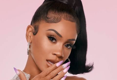 Saweetie 'Accidentally' Exposes Herself; Twitter Says She Has 'Pretty' Private Area