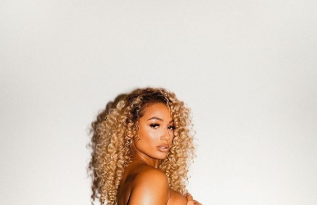 DaniLeigh Strips Down Entirely For Latest Pregnancy Photo