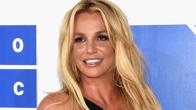 Britney Spears Shares Another Topless Photo & Video From Maui Trip