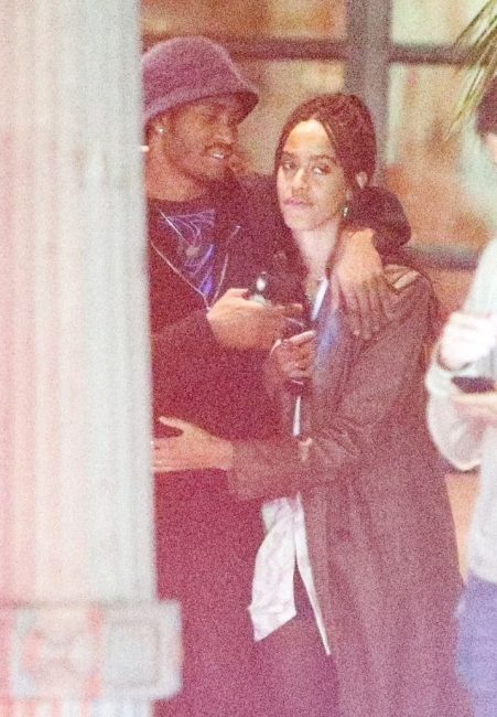 Malia Obama Now Dating A Black Guy, Spotted Out Together In Los Angeles 