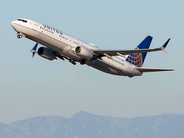 Woman Wakes Up To Man Fondling Her During United Airlines Flight