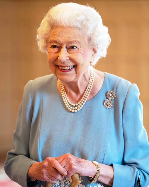 Queen Elizabeth Tests Positive For COVID-19