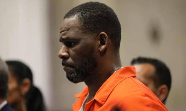 R. Kelly's Underage Victim Having ‘Financial Issues’ After R Kelly Finances Were Frozen