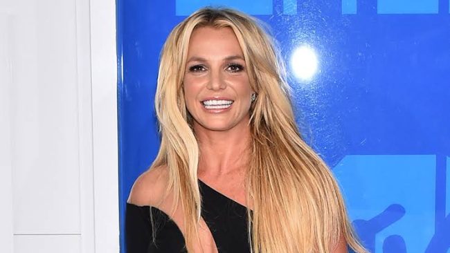 Britney Spears' Mom Begs Daughter To Unblock Her