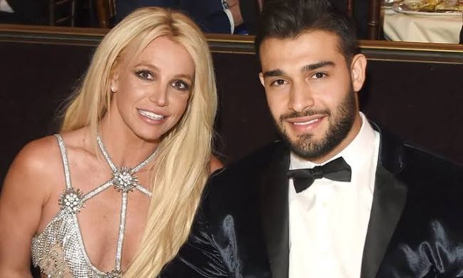 Britney Spears Reportedly Has ‘Manic’ Meltdown Mid Argument With Husband At Restaurant