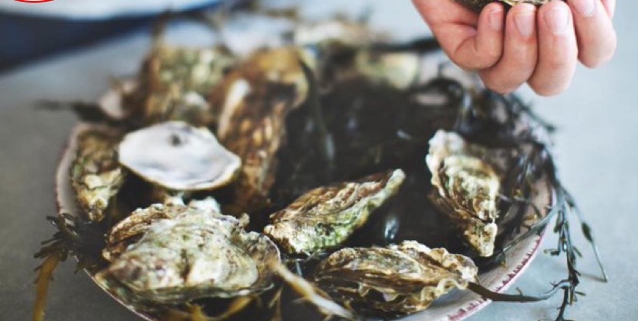 Man Does After Eating Raw Oysters Sold At Missouri Seafood Stand