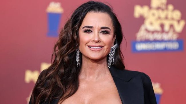 RHOBH's Kyle Richards Marks One Year Of Being Alcohol Free