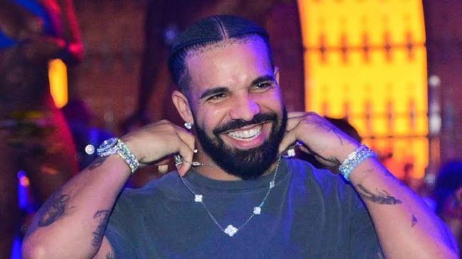 Drake ‘Likes’ A Comment Of A Photo Of Him In B. Trap Confirming He’s Isn’t Taking Kendrick Lamar Serious 