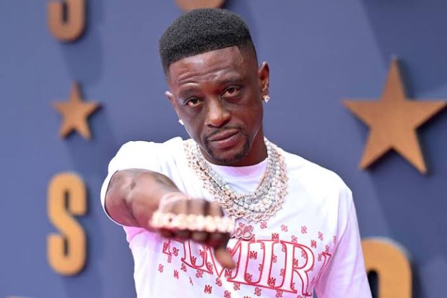 Boosie Badazz Gets All His Dead Friends Including Mo3 & Trouble Painted On The Walls Of His Mansion 