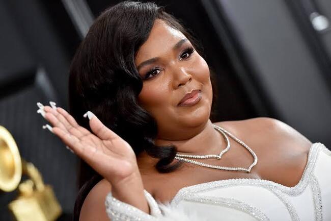 Lizzo Quits Music Following Intense Criticism Of Her Look: “The World Doesn’t Want Me”