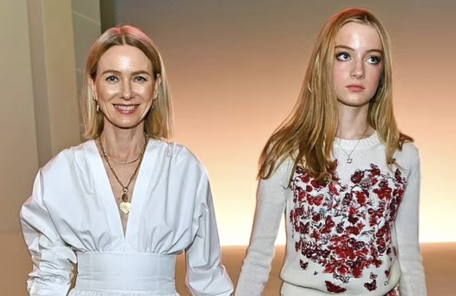 Photo Of Naomi Watts And Her Trans Daughter Kai Causes Stir Online
